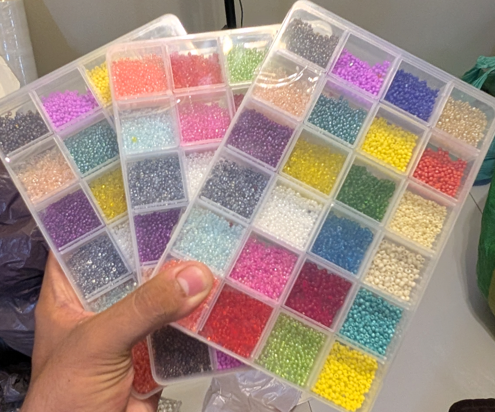 7000+ Premium Seed Beads Kit Box – 24 Luxury Colors for Jewelry Making, Bracelet, Necklace & DIY Crafts