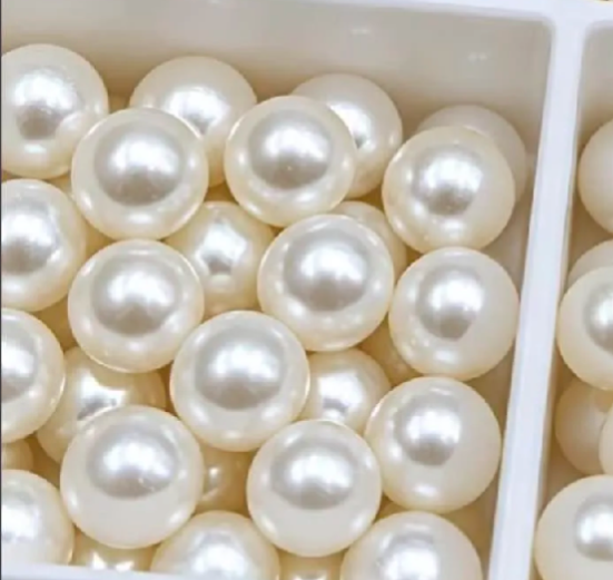 Pack of 100 White Pearl Beads – Medium Size Premium Faux Pearls for Jewelry Making, DIY Crafts & Decorations